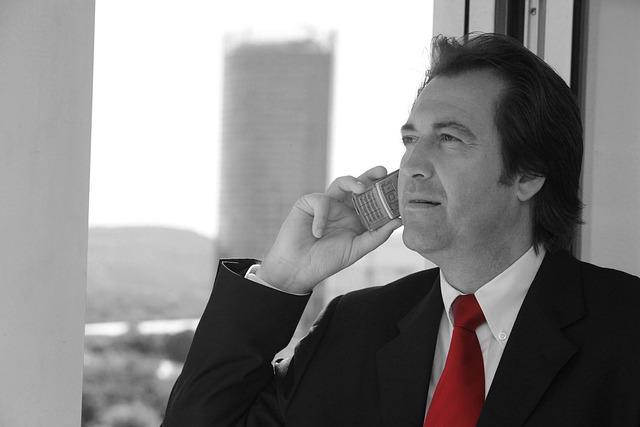 How a ⁤Finance expert Spots Hidden‌ Opportunities